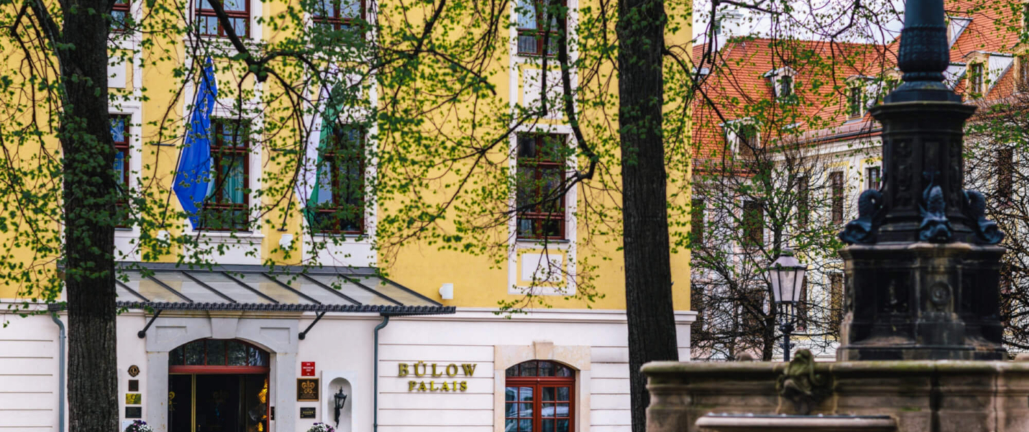 Eingang vom Relais & Chateaux Hotel Bülow Palais Hoteleingang