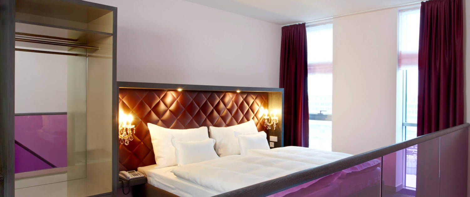 Schlafzimmer der Suite