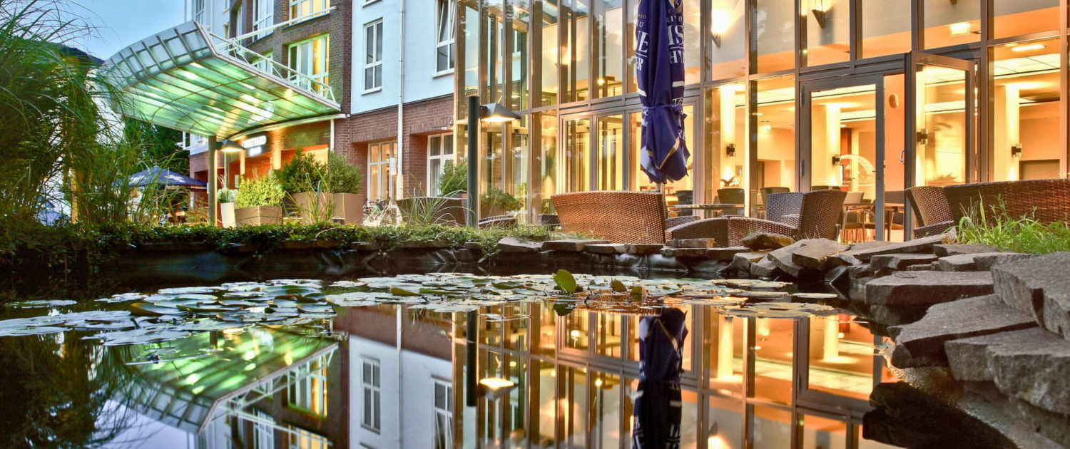 Außenansicht vom Courtyard by Marriott Dresden Außenansicht vom Courtyard by Marriott Dresden